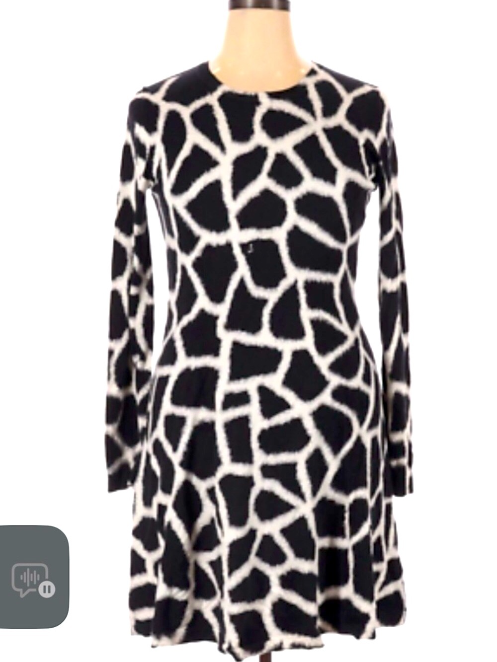 Women’s Chic B & W MICHAEL KORS Giraffe Print Long Sleeve Knit Sweaterdress SzXS - Picture 3 of 10